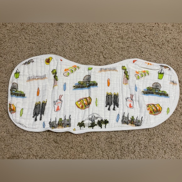 Little Hometown California Burp cloth / Bib - Picture 2 of 6